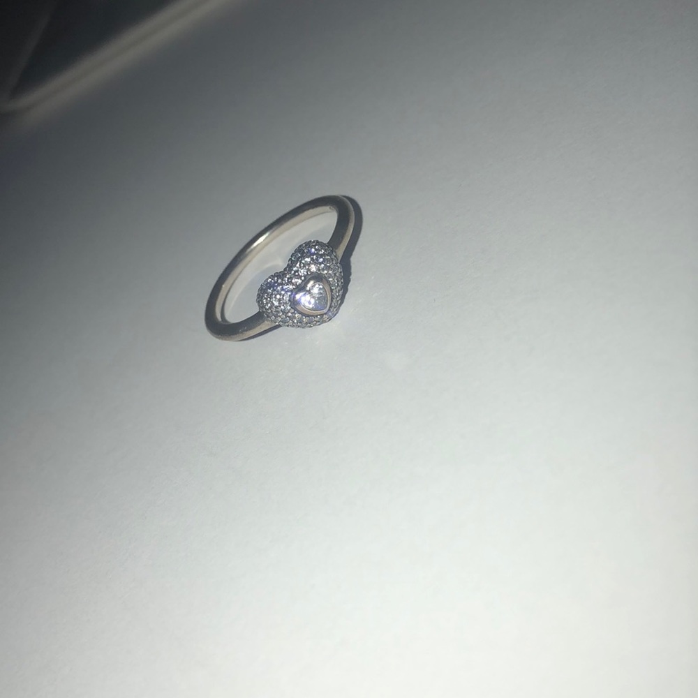 RARE PANDORA HEART RING NWOT